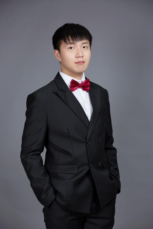 中国传奇做客企鹅电竞 聊足球玩游戏更送签名