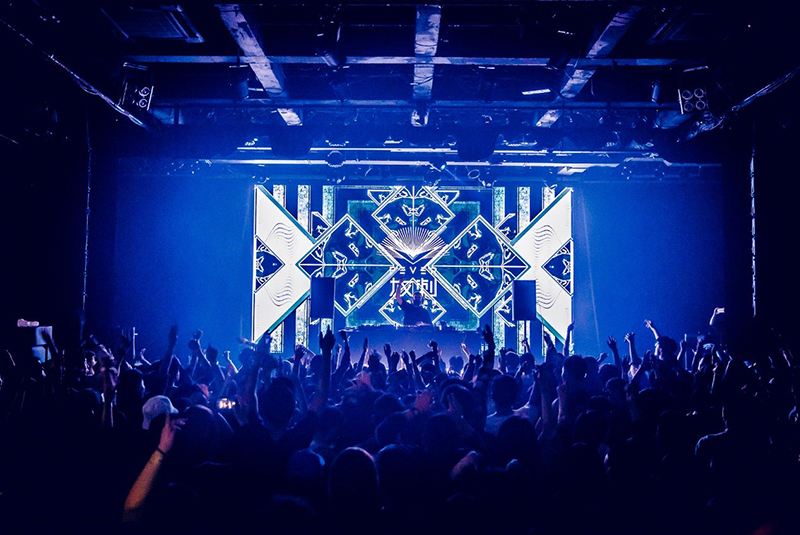 女巫摄梦人热辣劲舞!跟随狼人杀来放刺!