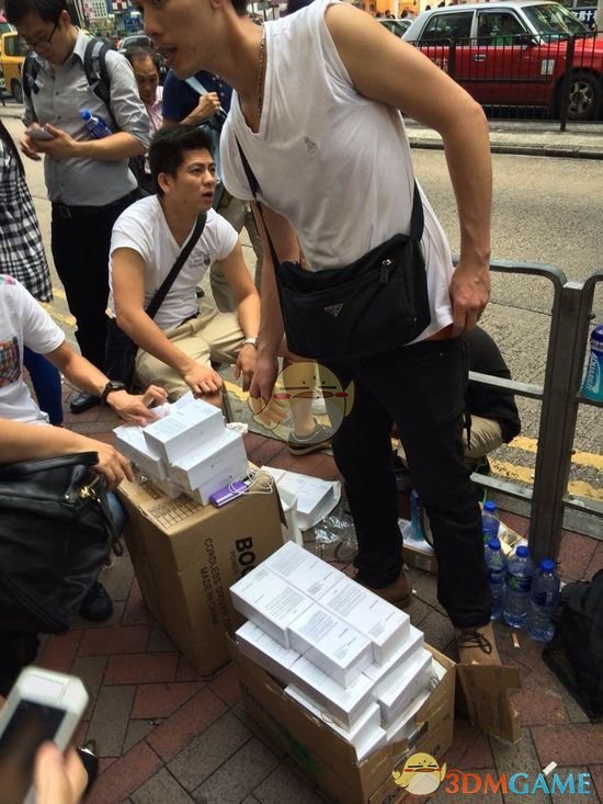 iPhone8首发销量低迷：没有黄牛 没有排队